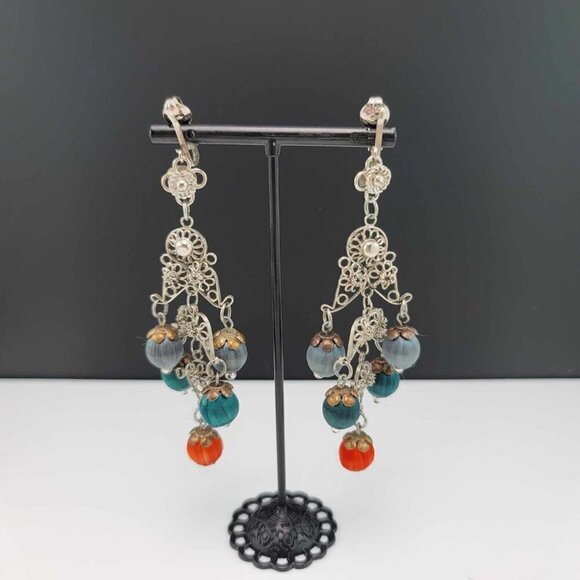 Beautiful silver tone clip-on filagree dangle earrings GUC - Picture 1 of 9